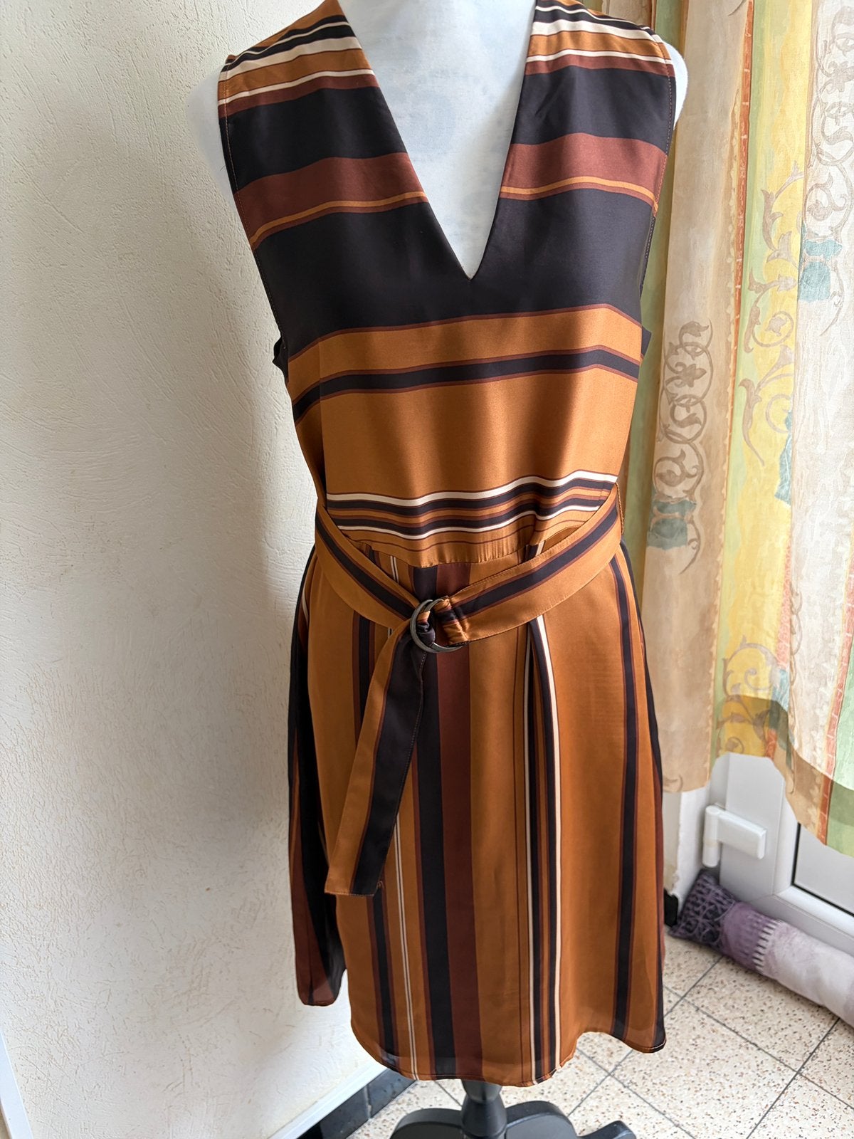 Mango Suit   Gestreepte elegante jurk maat L, Kleding | Dames, Jurken, Zo goed als nieuw, Wit, Ophalen of Verzenden