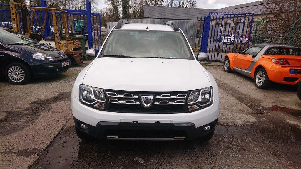 Dacia duster 1200cc essence 2016 105000km 1 prop clim GARANT, Auto's, Dacia, Voorwielaandrijving, Stof, 1199 cc, Wit