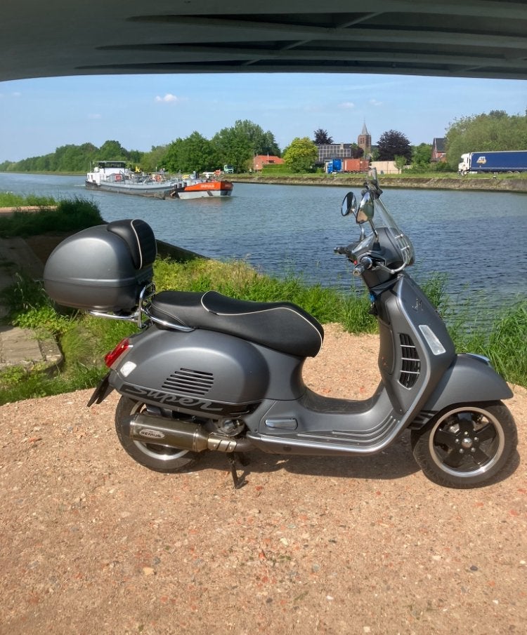 Vespa 125cc gts super sport, Enlèvement, Comme neuf