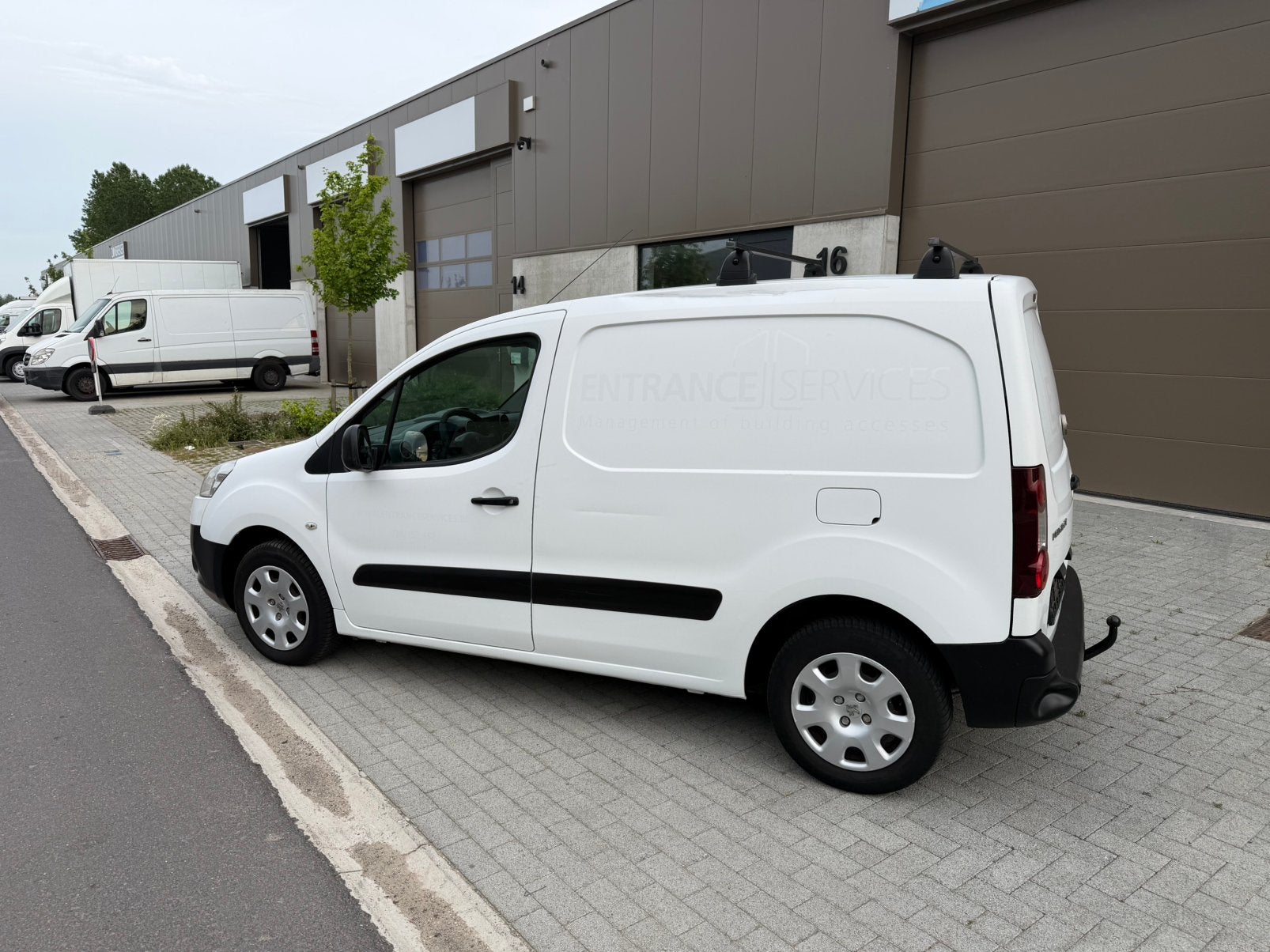 Te koop Peugeot partner 1.6 HDI :airco!!!!!, Auto's, Bestelwagens en Lichte vracht, Bedrijf, Te koop, Peugeot