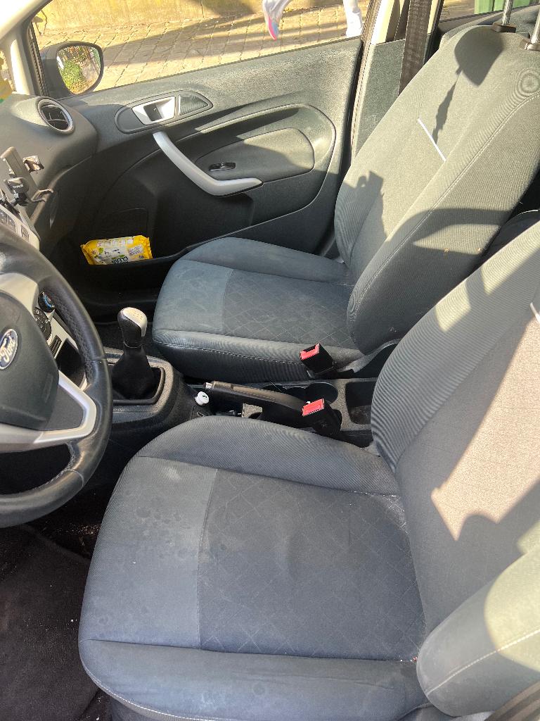 Ford Fiesta, Autos, Ford, Euro 5, 4 portes, Diesel, Particulier