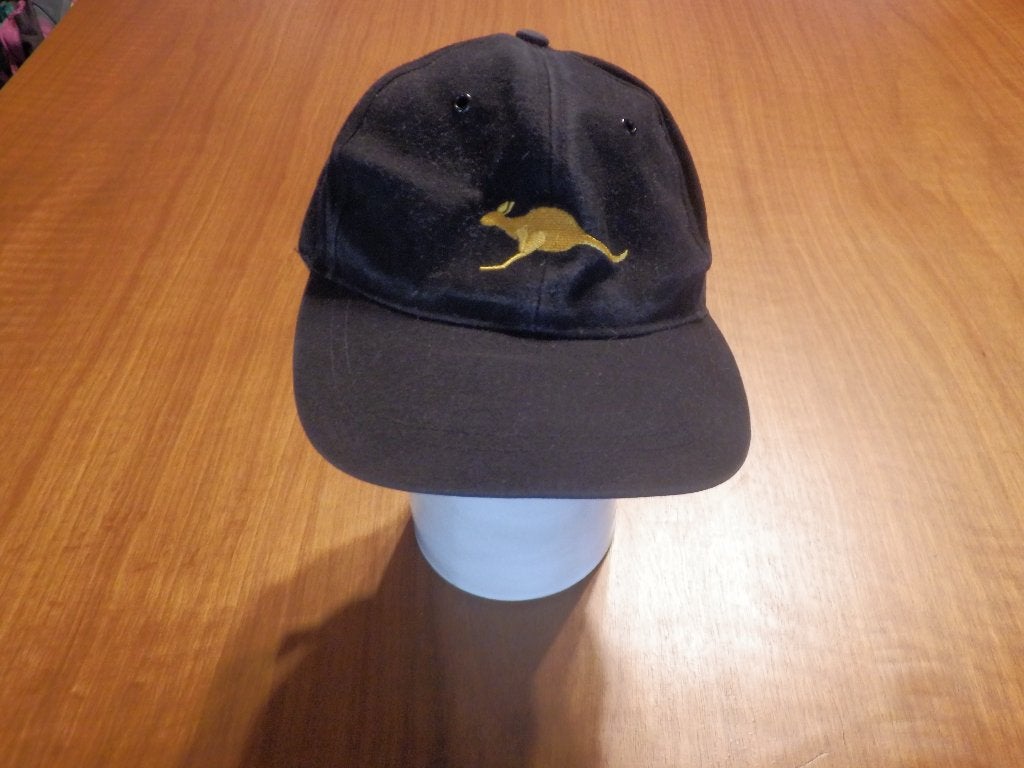 (29) - casquette femme T.M noire, Kleding | Dames, Hoeden en Petten, Ophalen of Verzenden, Zo goed als nieuw, 55 cm (S, 6⅞ inch) of minder
