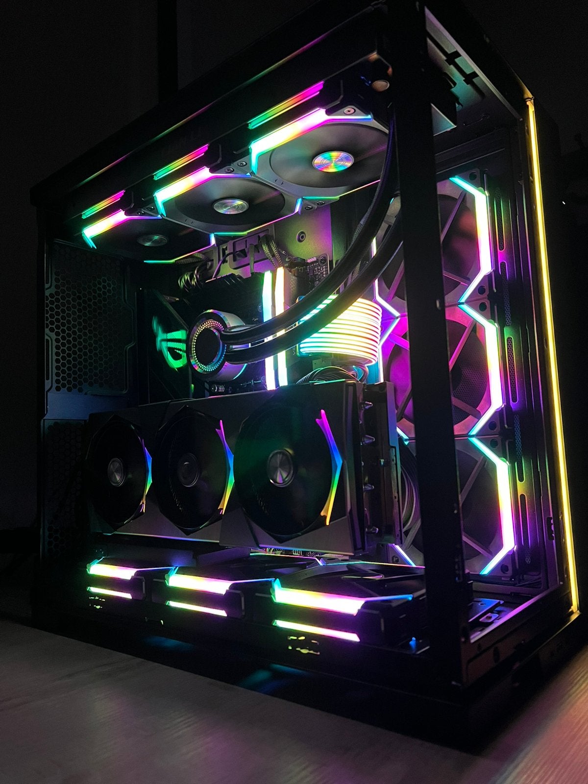 Gaming pc , msi rtx 4090 suprim 24GB , i9-13900kf , LIAN LI, Ophalen, Zo goed als nieuw, Gaming, SSD