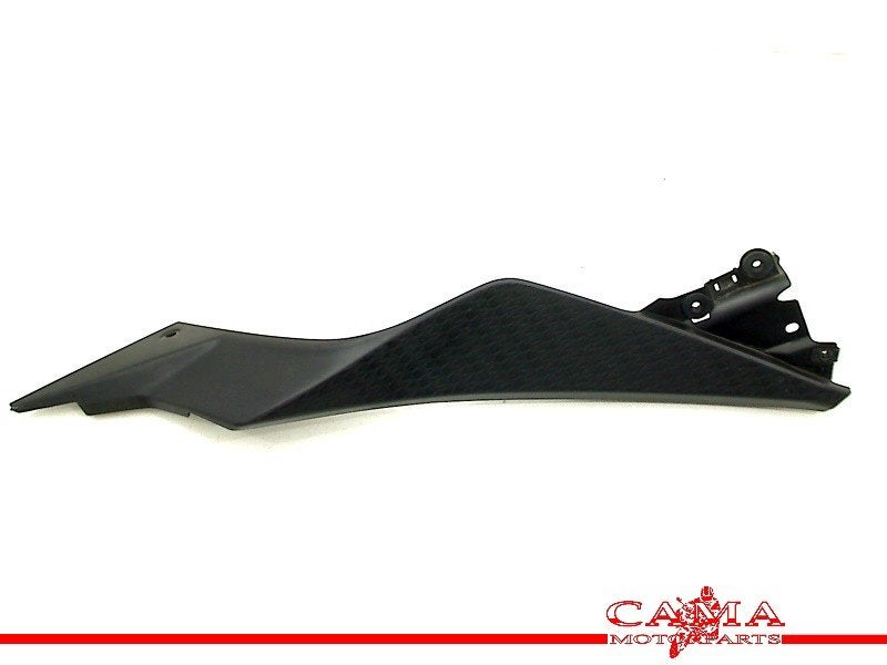 COQUE CÔTÉ GAUCHE Kawasaki (14092-0922), Dhr. S. di Majo, Utilisé, Info@cama-motorparts.nl, P.J. Troelstraweg 8 8
3144 CX  MAASSLUIS, NL