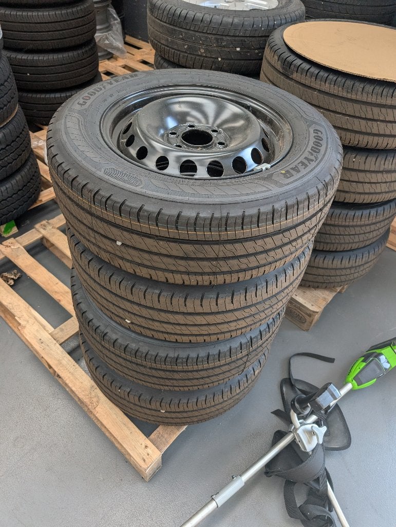 Nieuwe banden, velg, TPMS, wieldeksels. Transit Custom V710, Auto-onderdelen, Banden en Velgen, Banden en Velgen, Zomerbanden