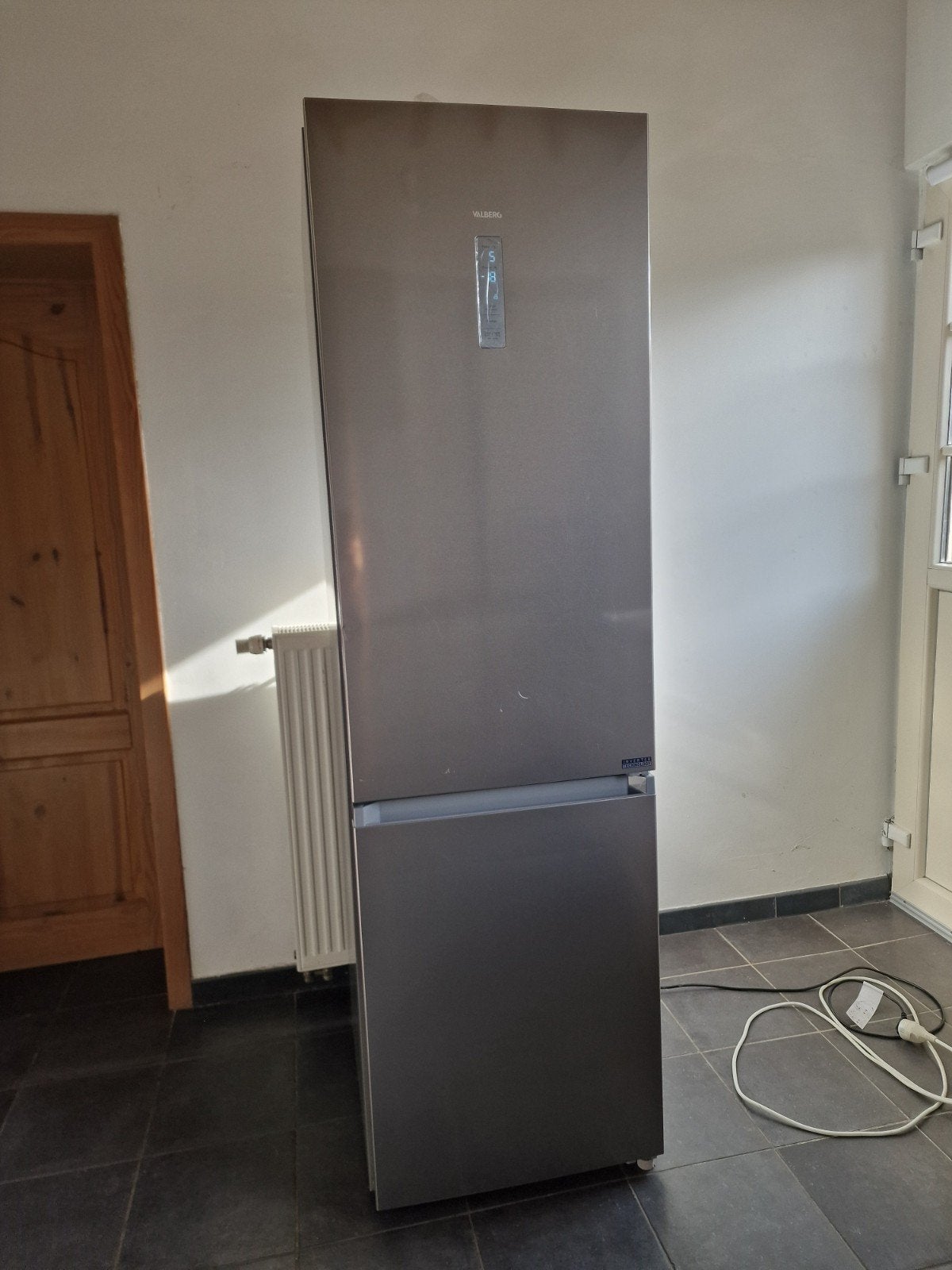 VALBERG CNF 378 A X625C combikoelkast, Ophalen
