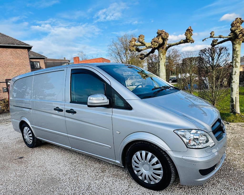 PRACHTIGE MERCEDES VITO 3.0CDI V6 AUTOMAAT AIRCO TREKHAAK, Auto's, Automaat, Euro 5, Achterwielaandrijving, Zwart