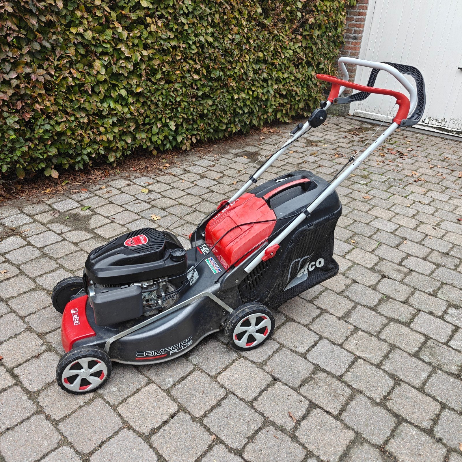 Zelfrijdende Grasmaaier Nieuwprijs €580, Jardin & Terrasse, Comme neuf, 40 à 49 cm, Enlèvement, Efco