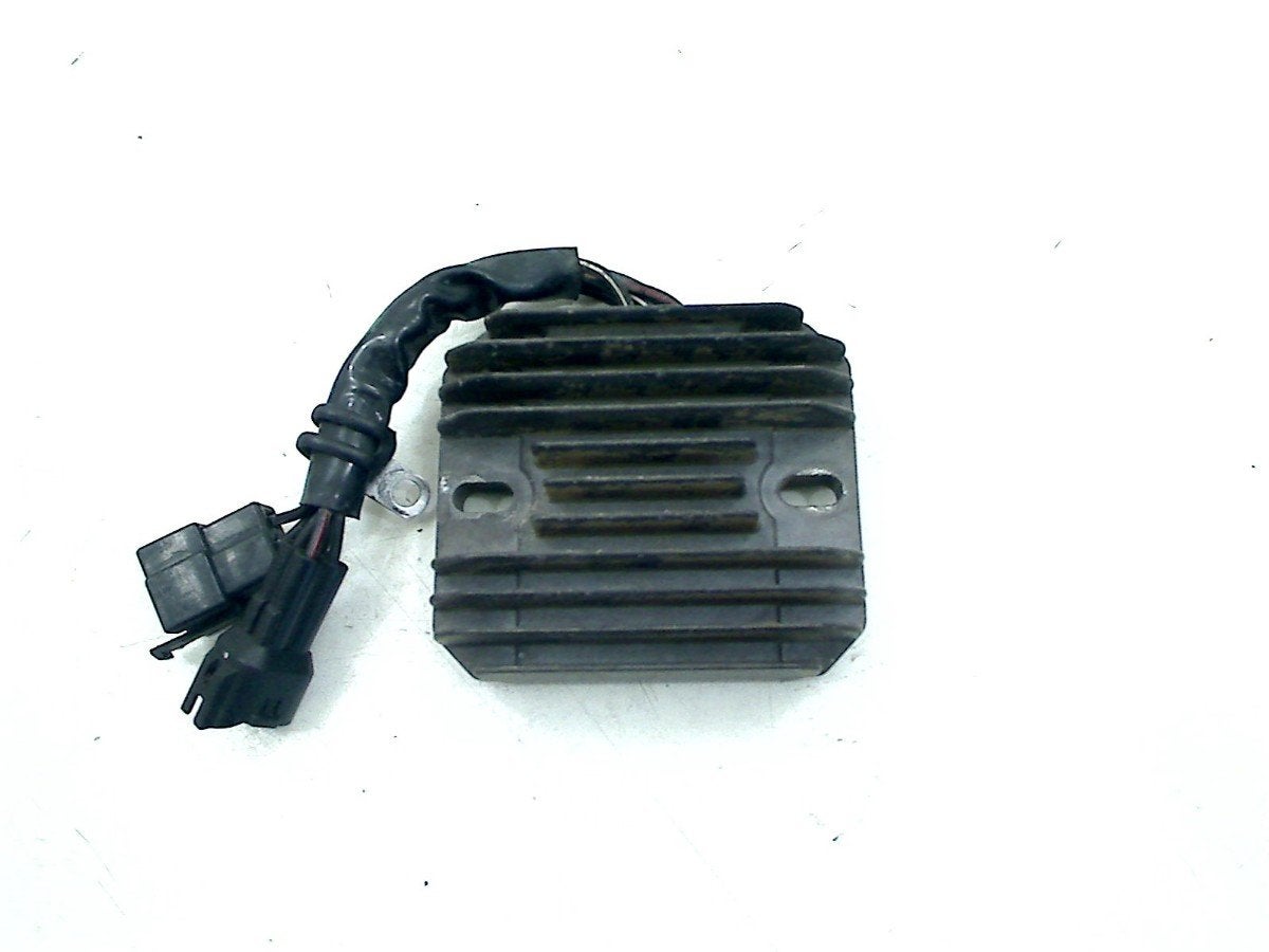 REGULATEUR DE TENSION SV 650 2004 (SV650N SV650S SV650 K4), Dhr. S. di Majo, Utilisé, Info@cama-motorparts.nl, P.J. Troelstraweg 8 8
3144 CX  MAASSLUIS, NL