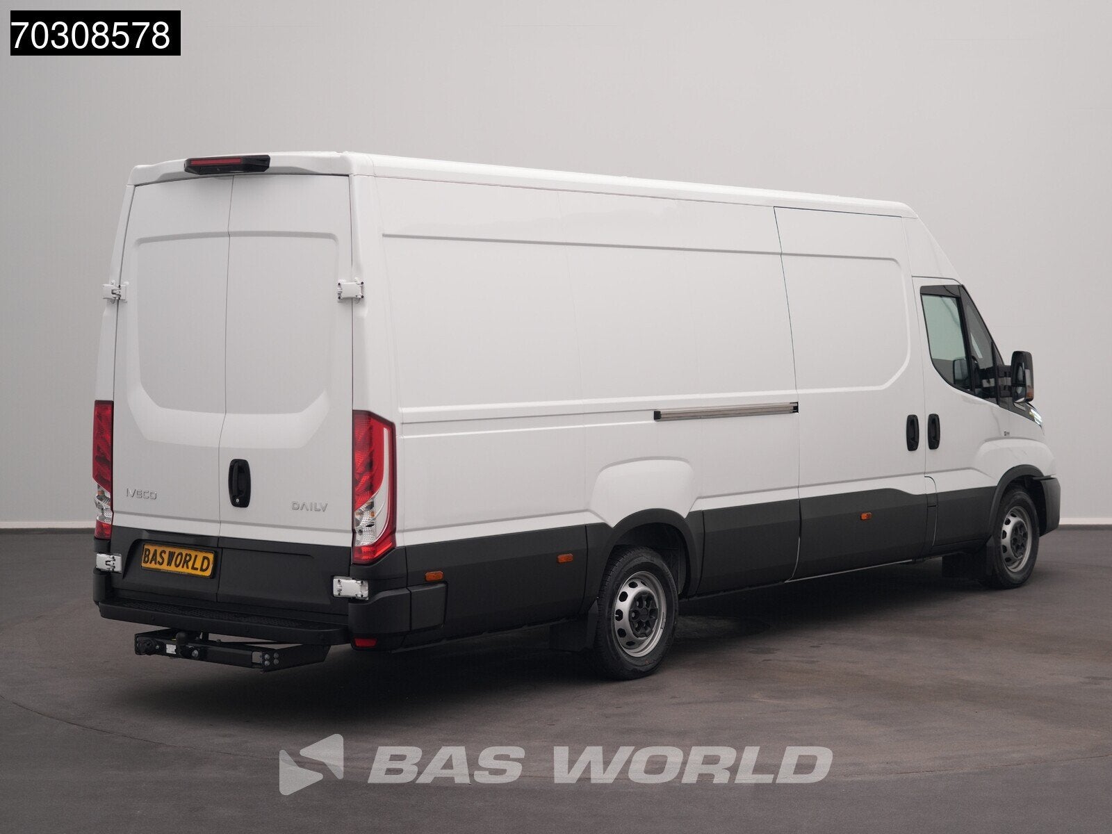 Iveco Daily 35S16 3.0L Automaat L3H2 3,5t Trekhaak LED ACC A, Automaat, Stof, Euro 6, Iveco
