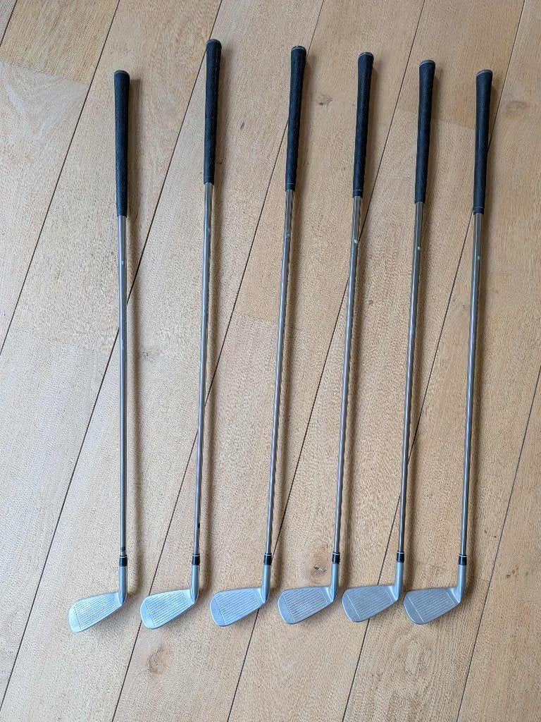 Inesis 500 IJzersset (5-P) – Graphite Regular (Maat 2), Sports & Fitness, Enlèvement, Utilisé, Club, Autres marques