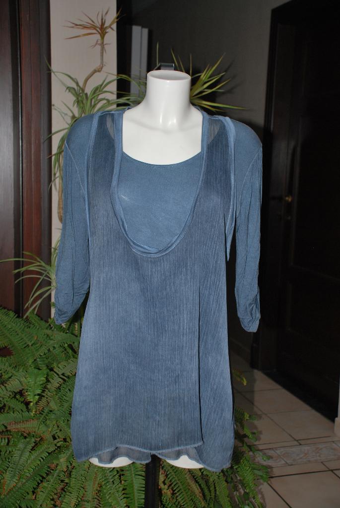 Tunique asymétrique en voile bleu jeans manches 3/4 Taille M, Enlèvement ou Envoi, Comme neuf, Taille 38/40 (M), Bleu
