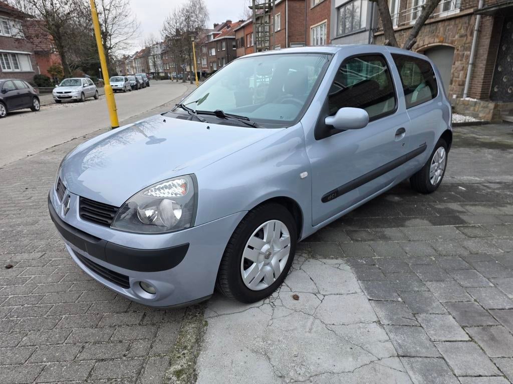 2005 RENAULT CLIO 1.5DCI DIESEL/140000 KM/1850€, Auto's, Voorwielaandrijving, Testrit aan huis, Stof, Zwart
