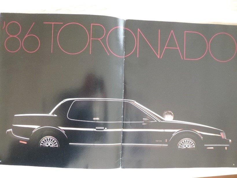 Oldsmobile Tornado, brochure 8/1985, Boeken, Auto's | Folders en Tijdschriften, Gelezen, Overige merken, Verzenden
