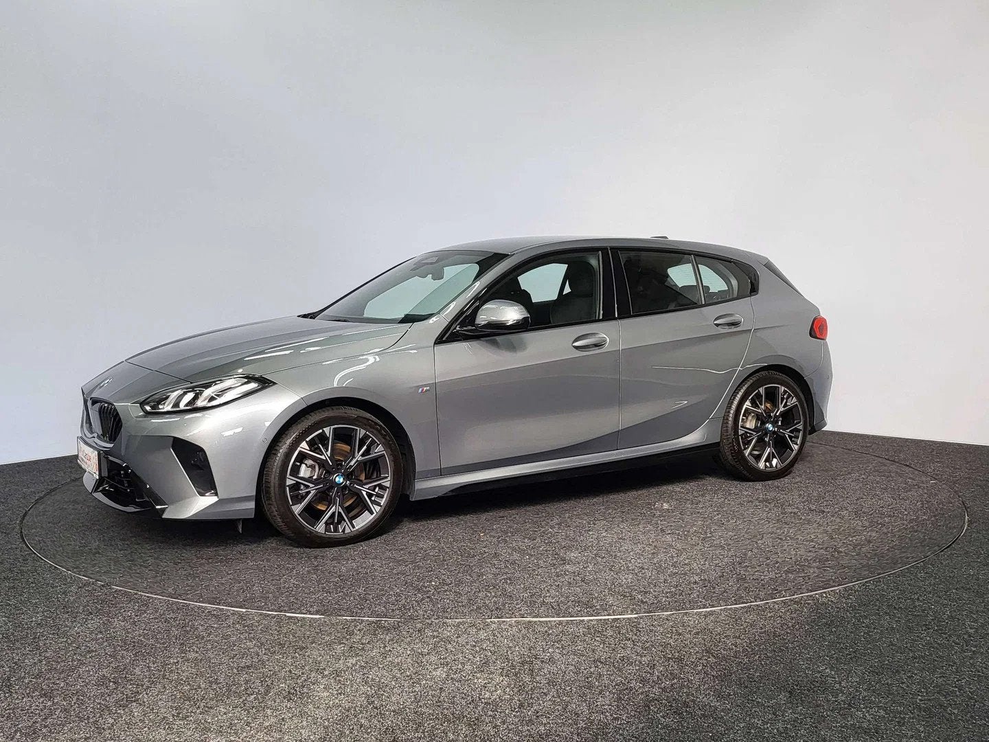 BMW 1 Serie 120 i | MHEV | 2025 | 20.188 km | M-Pack | Led |, Auto's, 1 Reeks, Gebruikt, Zwart, Bedrijf