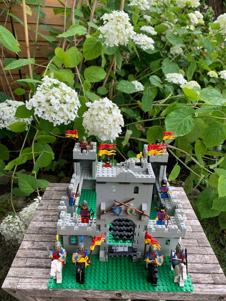 LEGO: CASTLESET VINTAGE 6080, Enfants & Bébés, Jouets | Duplo & Lego, Utilisé, Lego, Ensemble complet, Complet, Accessoires inclus
