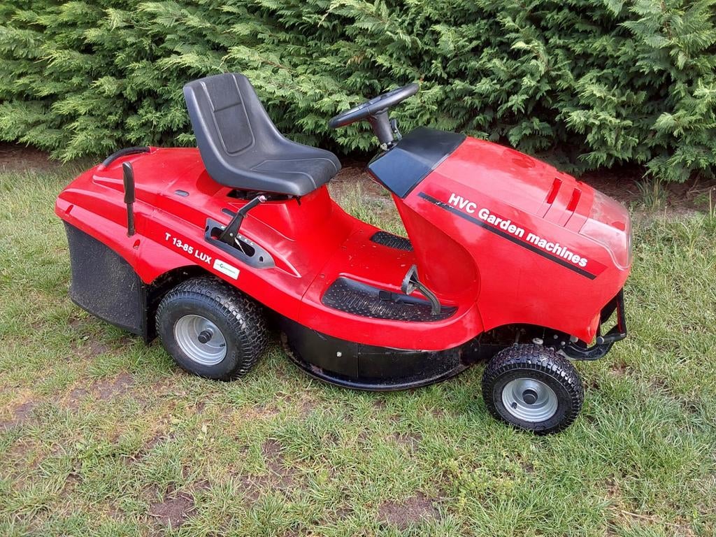 Tondeuse autoportée 13 CV avec moteur Briggs & Stratton en b, Enlèvement, Bac de ramassage