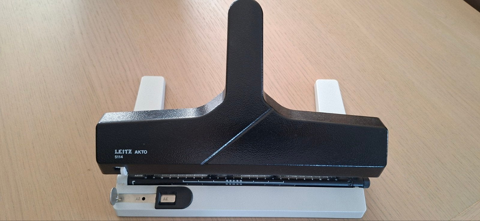 profesionele perforator Leitz, Diversen, Ophalen, Zo goed als nieuw