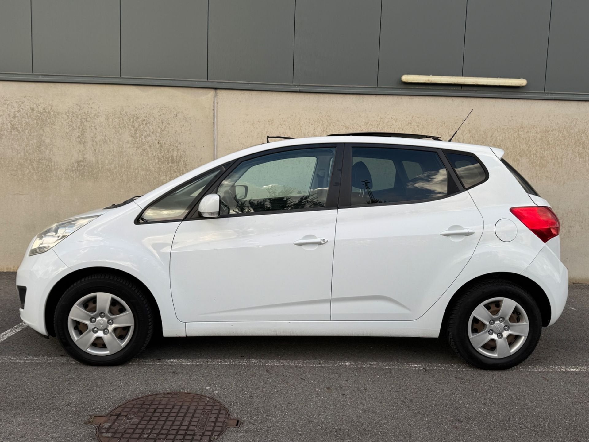 KIA VENGA - 2011 - 1.4 diesel - pano - Carpass - airco, Autos, Achat, 65 kW, Boîte manuelle, MPV ou Monospace