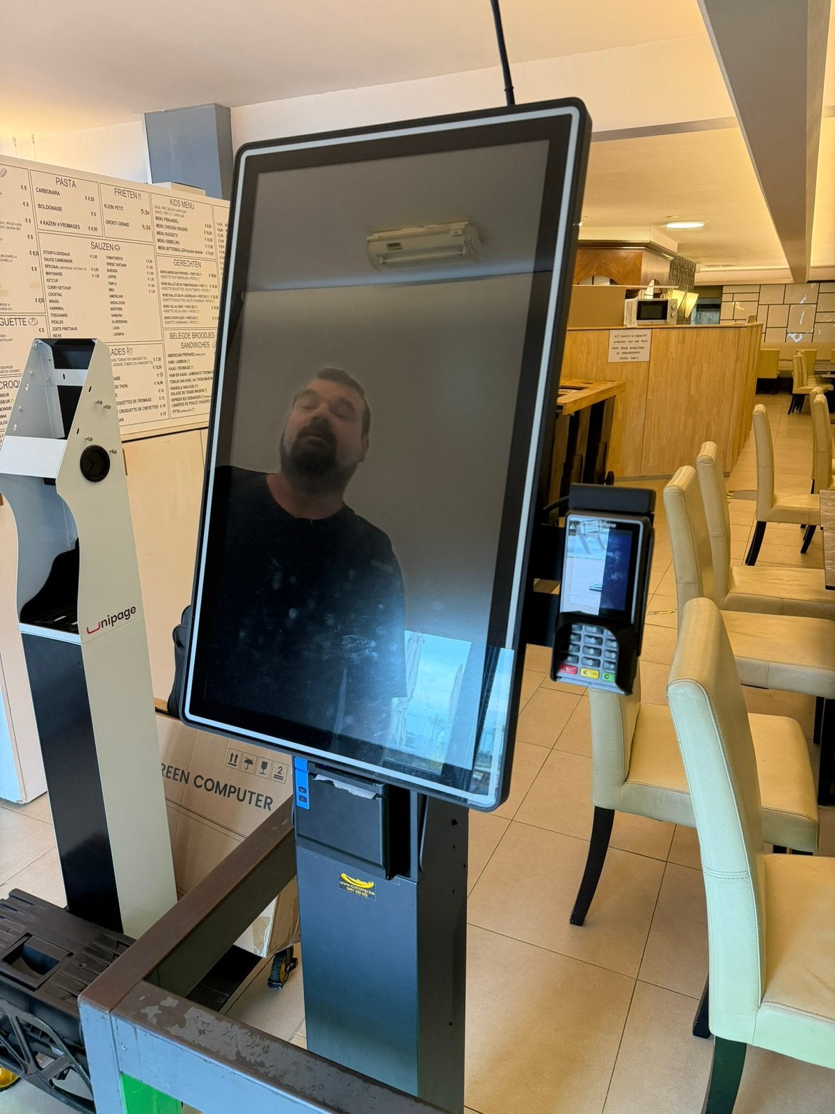 Kiosk, Ophalen, Zo goed als nieuw