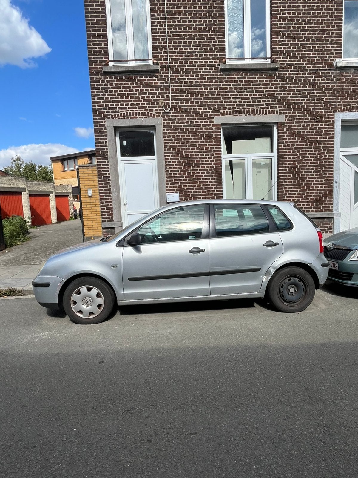 Volkswagen Polo 2002 – 175.000 km – Essence – 5 porte, Autos, Volkswagen, Argent ou Gris, Achat, 48 kW, Noir