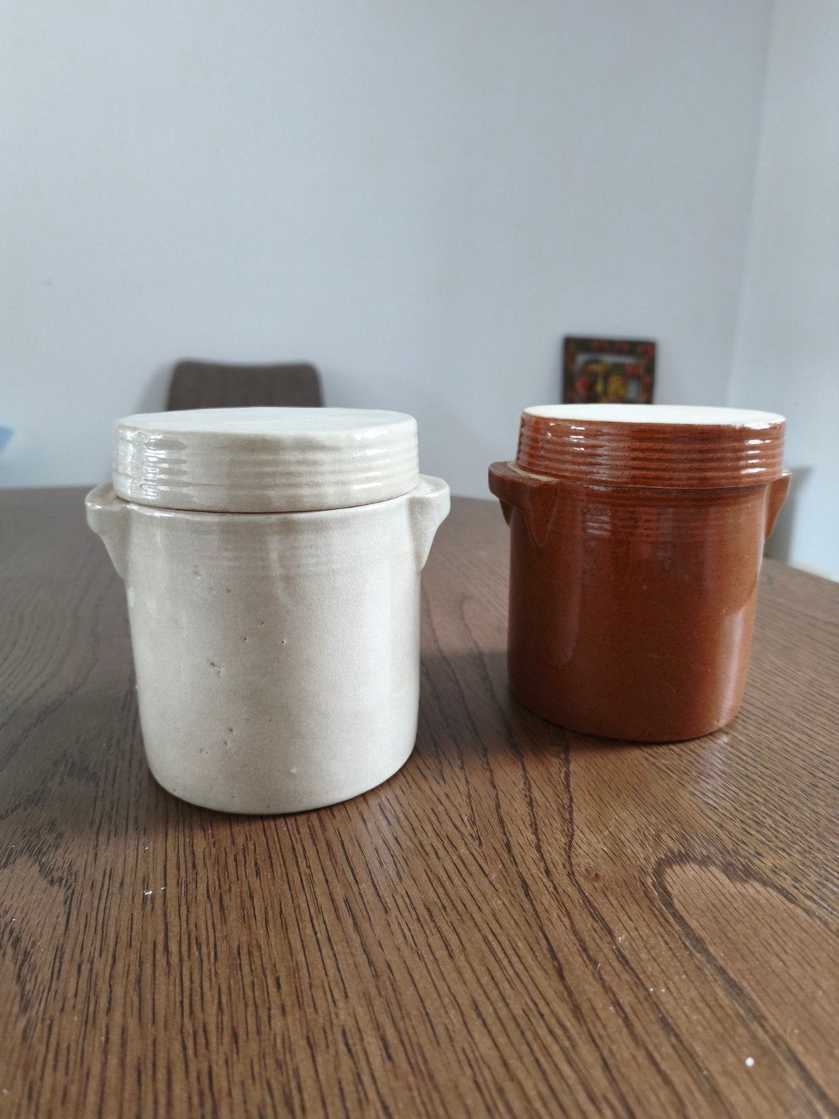 pots en grès, Enlèvement