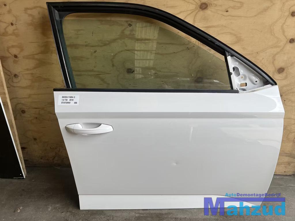 SKODA FABIA 3 Wit Station rechts voor deur 2014-2021, Auto-onderdelen, Deur, Tr. Vaclava Klementa 869
293 01  Mlada Boleslav, CZ