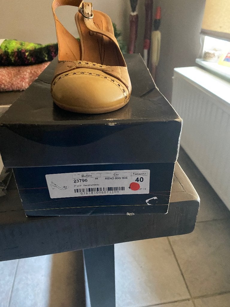 VIRUS SCHOENEN, Neuf, Enlèvement ou Envoi, Beige, Chaussures basses
