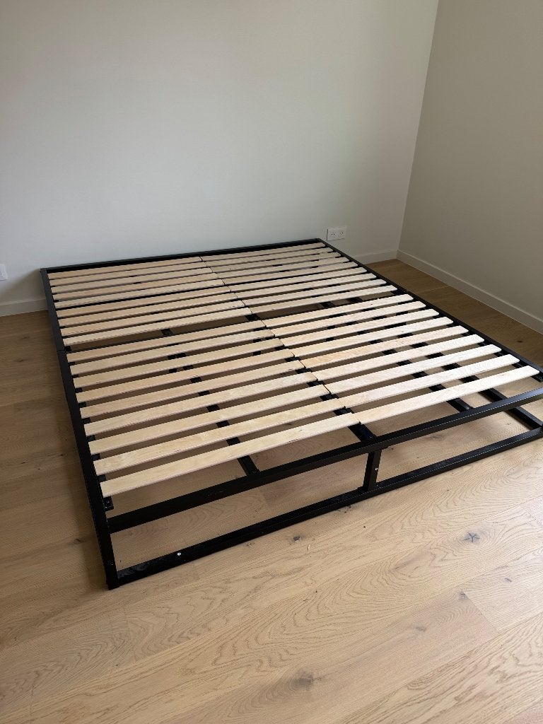 Bed, Huis en Inrichting, Slaapkamer | Bedden, Ophalen, Zwart, Tweepersoons, Zo goed als nieuw