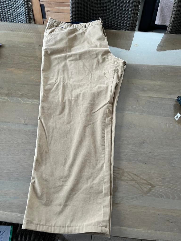 Pantalon chino Bruhl taille 64 cm comme neuf, prix 99 euros, Enlèvement ou Envoi, Comme neuf, Brun, Pantalon ou Jeans