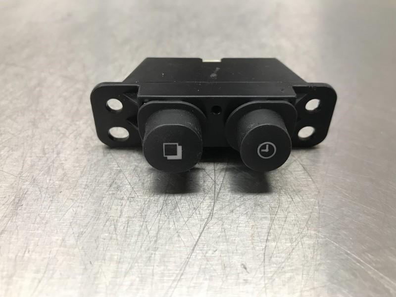 SCHAKELAAR Nissan Note (E12) (01-2012/12-2016) (|3007532|), Gebruikt, Nissan