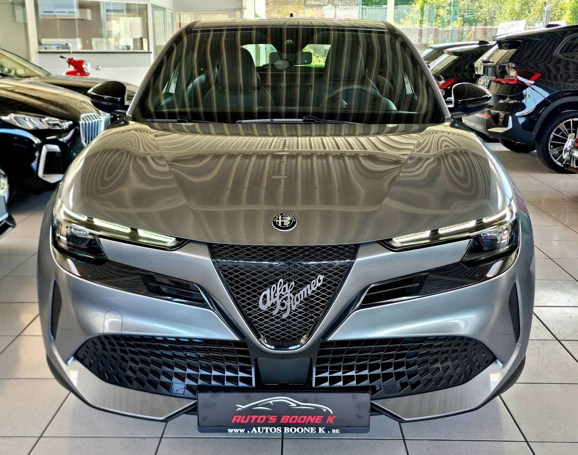 Alfa Romeo Junior / Full elektrische wagen / Garantie tot 04, Auto's, Automaat, Gebruikt, 5 zetels, 5 deurs
