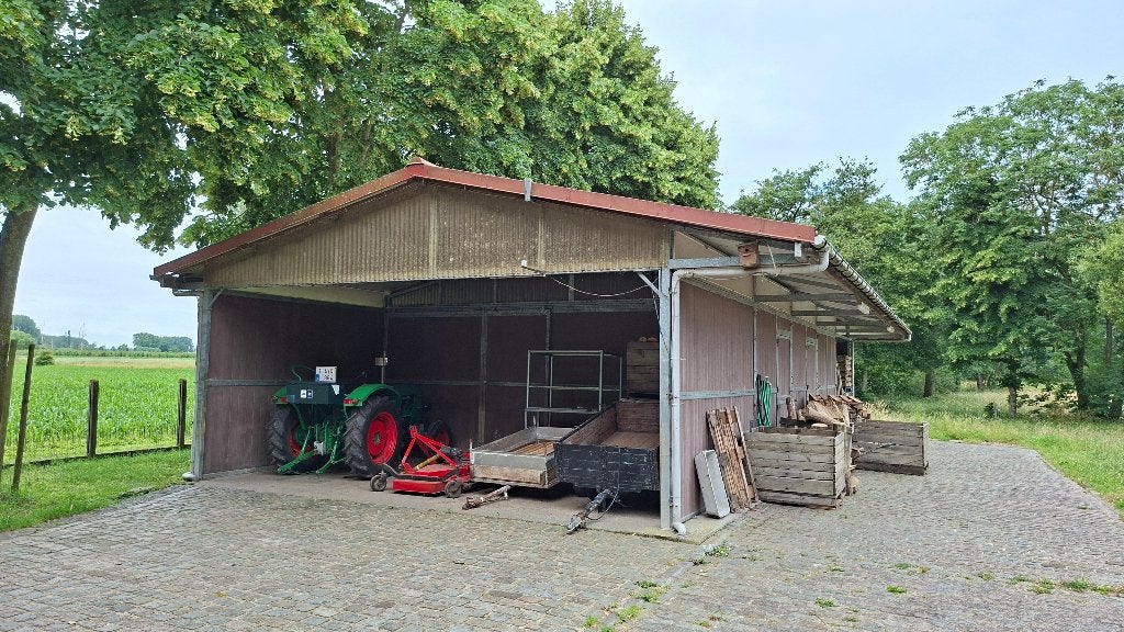 paardenstal 16m x 7m, Dieren en Toebehoren, Stalling, 2 of 3 paarden of pony's