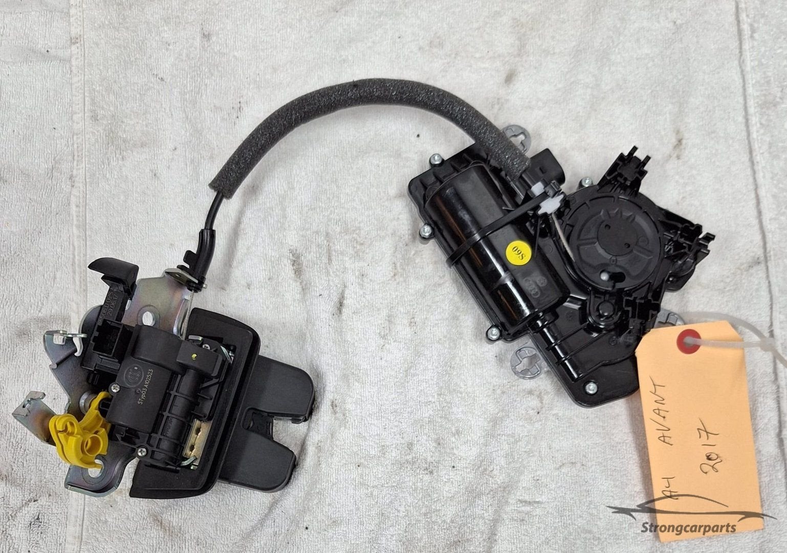 Sluithulpmotor met klepslot Audi A4 8W 4M0807506D, Gebruikt, -, -, -