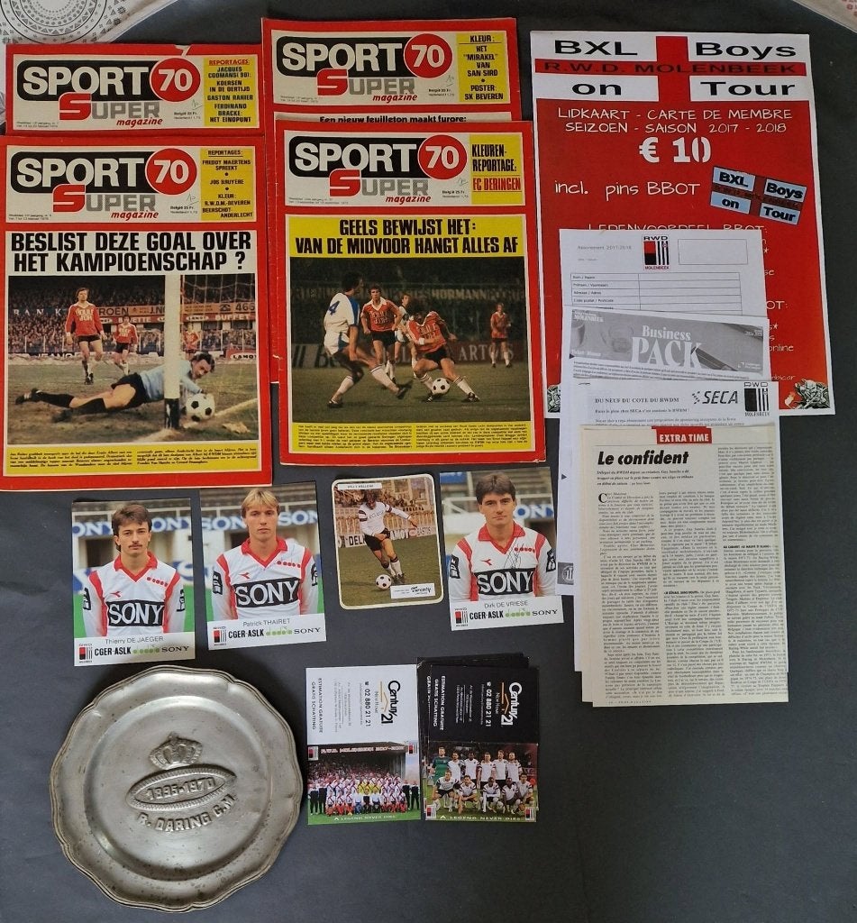 Lot14  RWDM REFUND au profit du club, Collections, Enlèvement ou Envoi, Comme neuf, Livre ou Revue