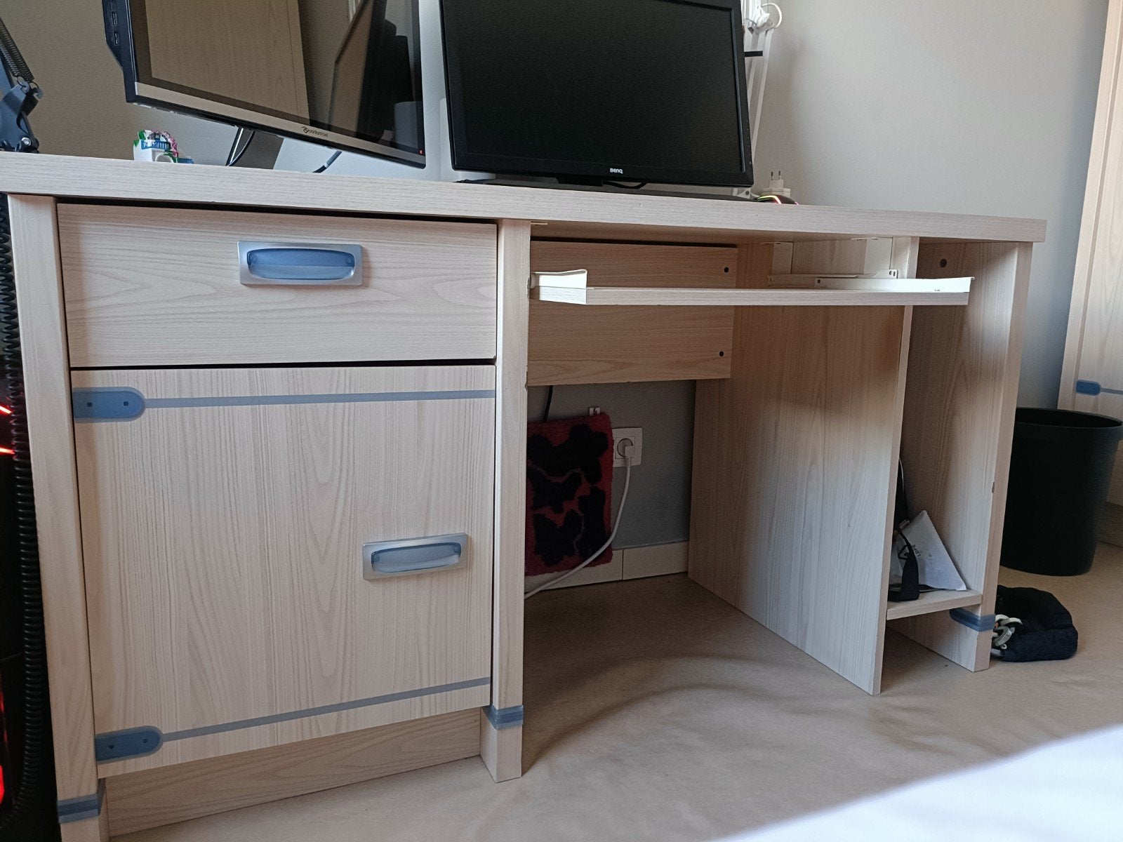 Bureau pour enfant couleur beige, Enlèvement, Utilisé, Beige, Bureau enfant