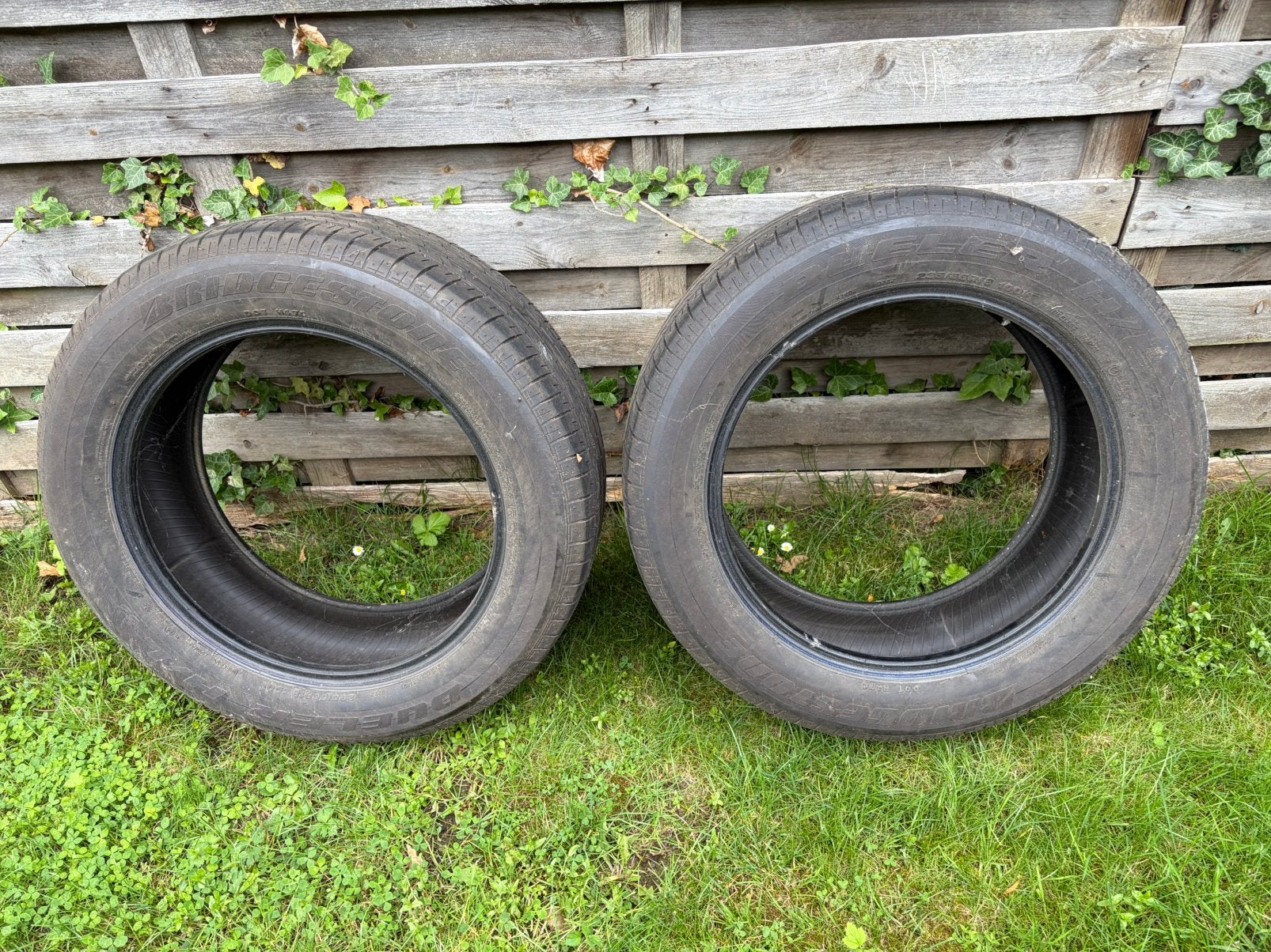 2 zgan bridgestone dueler h/t 235/55R18, Autos : Pièces & Accessoires, Pneus & Jantes, Enlèvement, Pneu(s)
