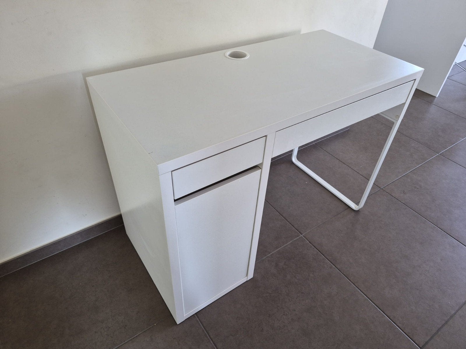 Ikea bureau (micke), Ophalen, 105 cm, Gebruikt, Kinderbureau