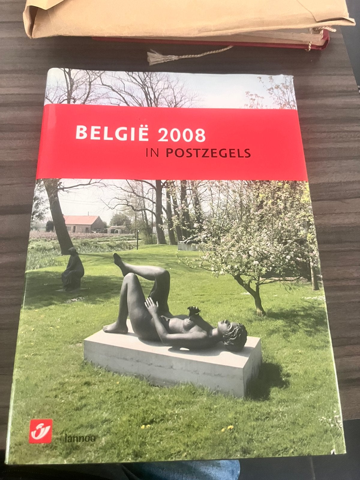 Boek over postzegels, Timbres & Monnaies, Timbres | Accessoires, Enlèvement