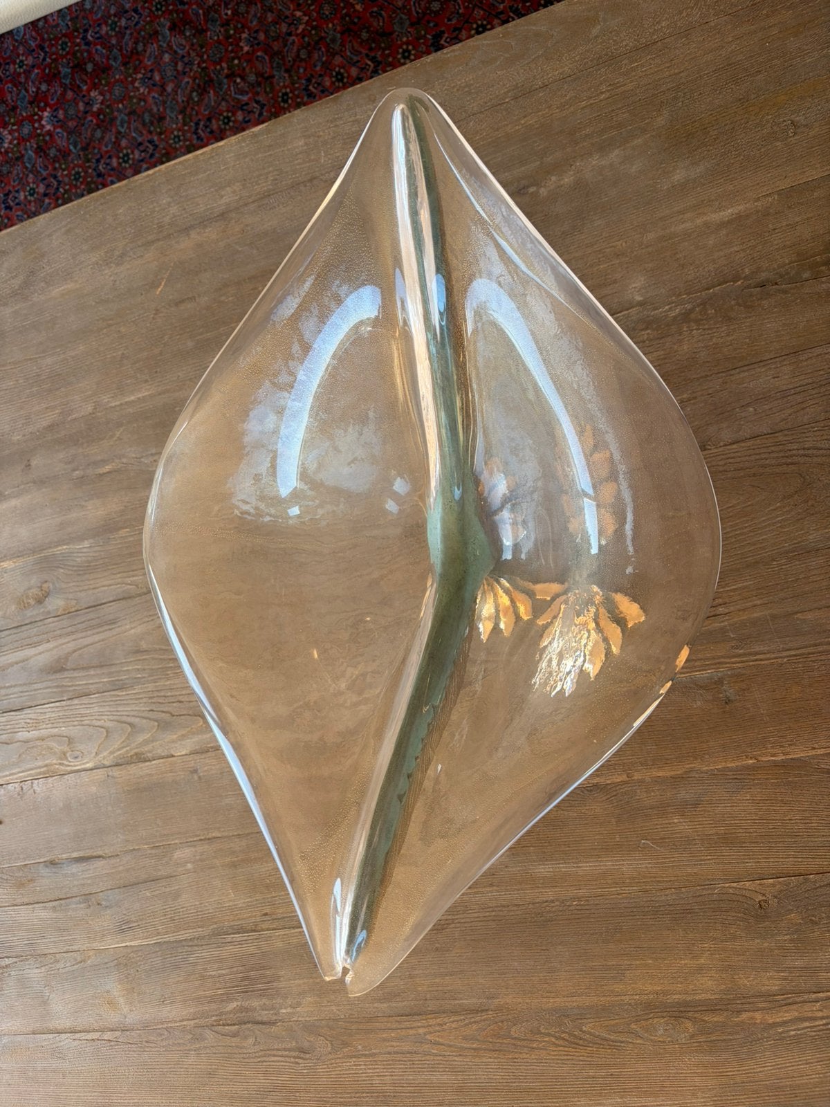 Vase, Enlèvement