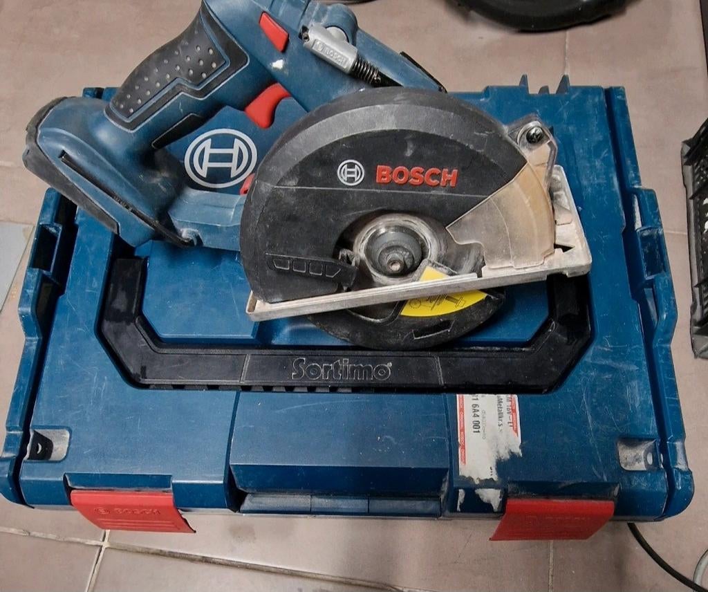 Scie circulaire Bosh gmk 18 v li - 136mm, Bricolage & Construction, Outillage | Scies mécaniques, Enlèvement ou Envoi, Utilisé