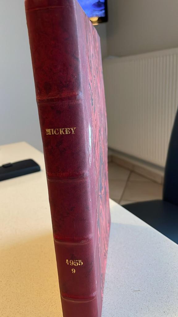 verzamelalbum van Mickey Magazine uit 1955, Ophalen
