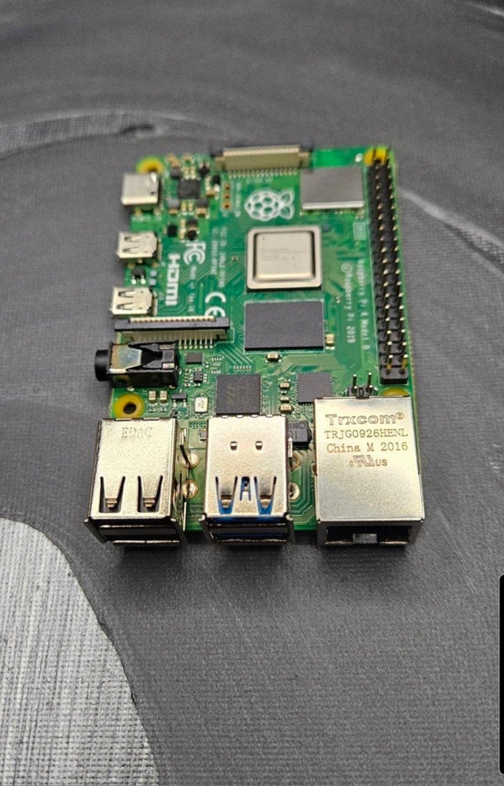 Raspberry Pi 4 modèle B avec 2 Go de RAM, Informatique & Logiciels, Cartes mères, Enlèvement ou Envoi