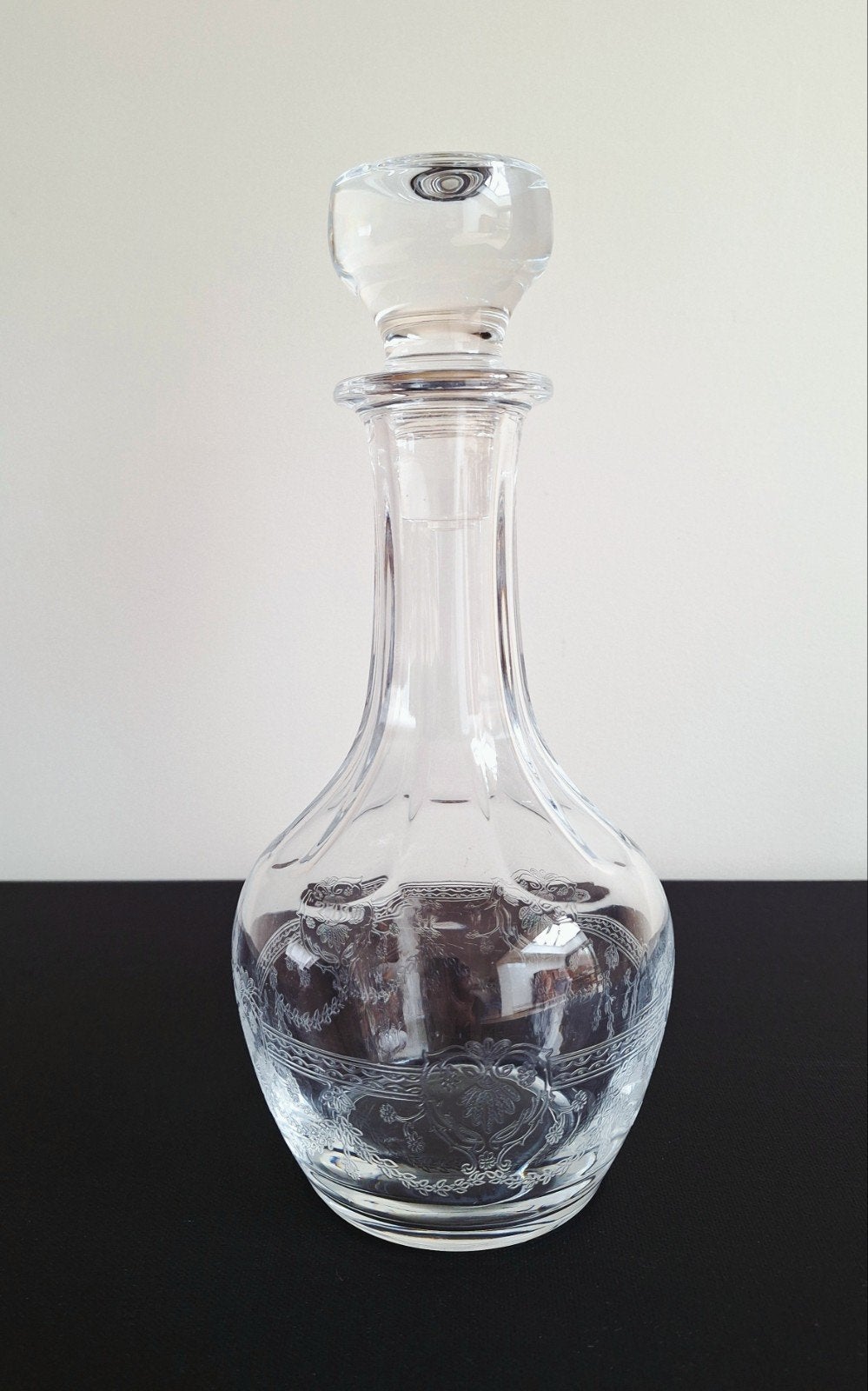 Kristallen wijnkaraf van Cristal d'Arques guirlandesmotief, Antiek en Kunst, Ophalen of Verzenden