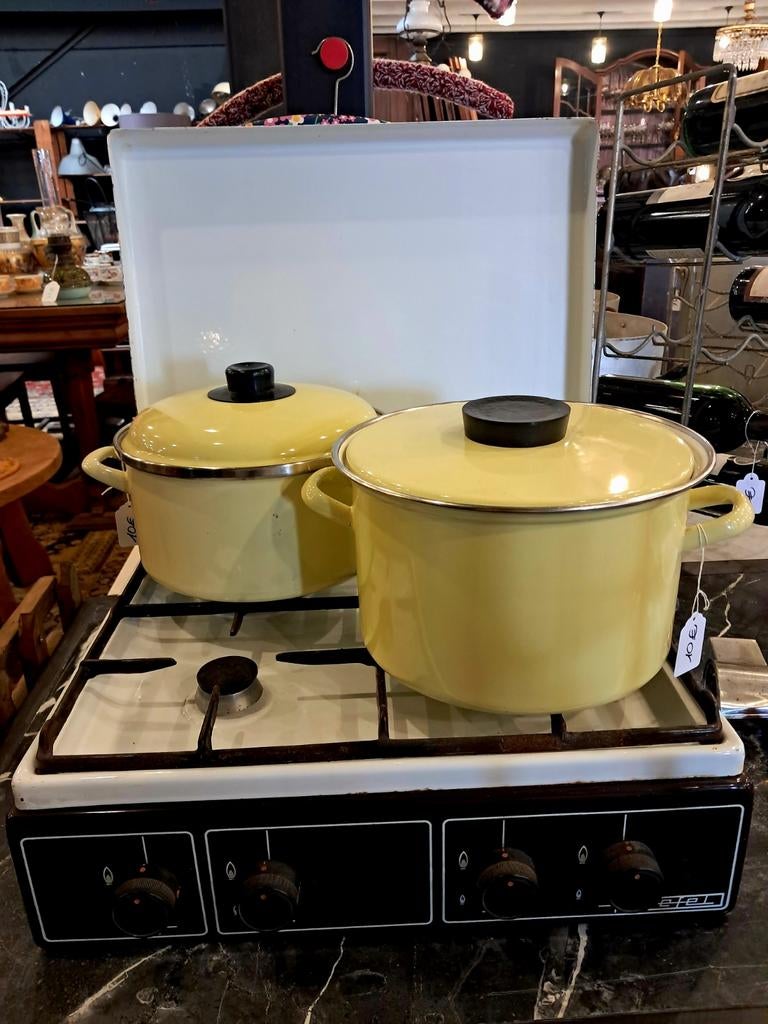 Vintage en brocante bij Out&Nief, Ophalen, ., ., .