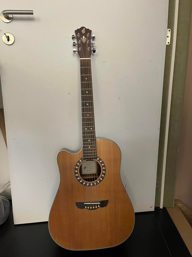 Harley Benton Custom Line CLD-1048SCE LH NS (linkshandig), Muziek en Instrumenten, Snaarinstrumenten | Gitaren | Akoestisch, Zo goed als nieuw