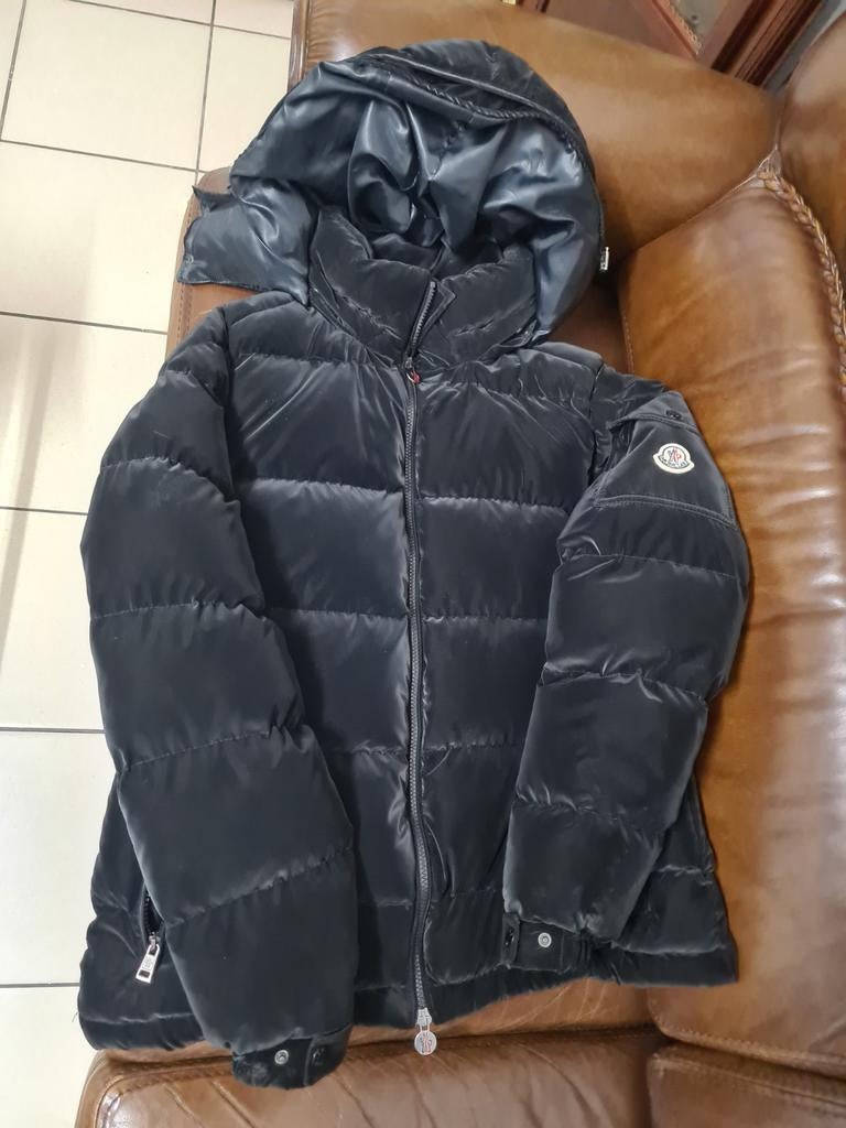 Doudoune moncler Taille 1 S NEUF 300€, Enlèvement, Neuf, Taille 46 (S) ou plus petite, Moncler