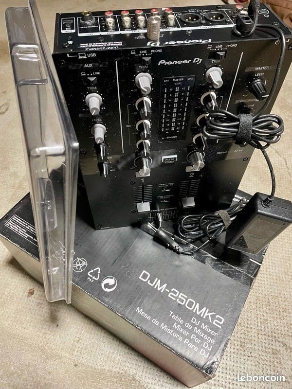 Mengpaneel DJ Pioneer DJM 250MK2 like new, Enlèvement ou Envoi
