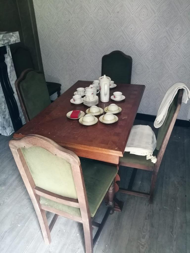 tafel met 6 stoelen, Ophalen, Gebruikt