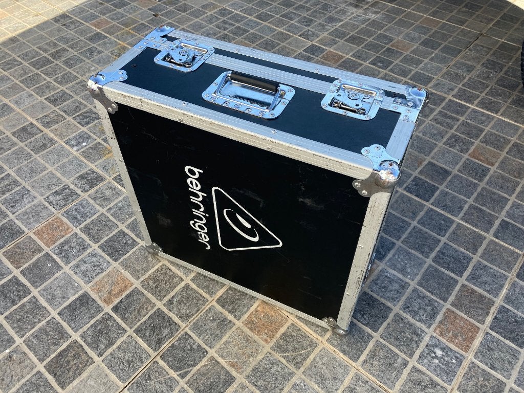 Behringer Hard Shell Flight Case: Foam Inserts (58x56x22cm), Audio, Tv en Foto, Ophalen of Verzenden, Gebruikt, Audio